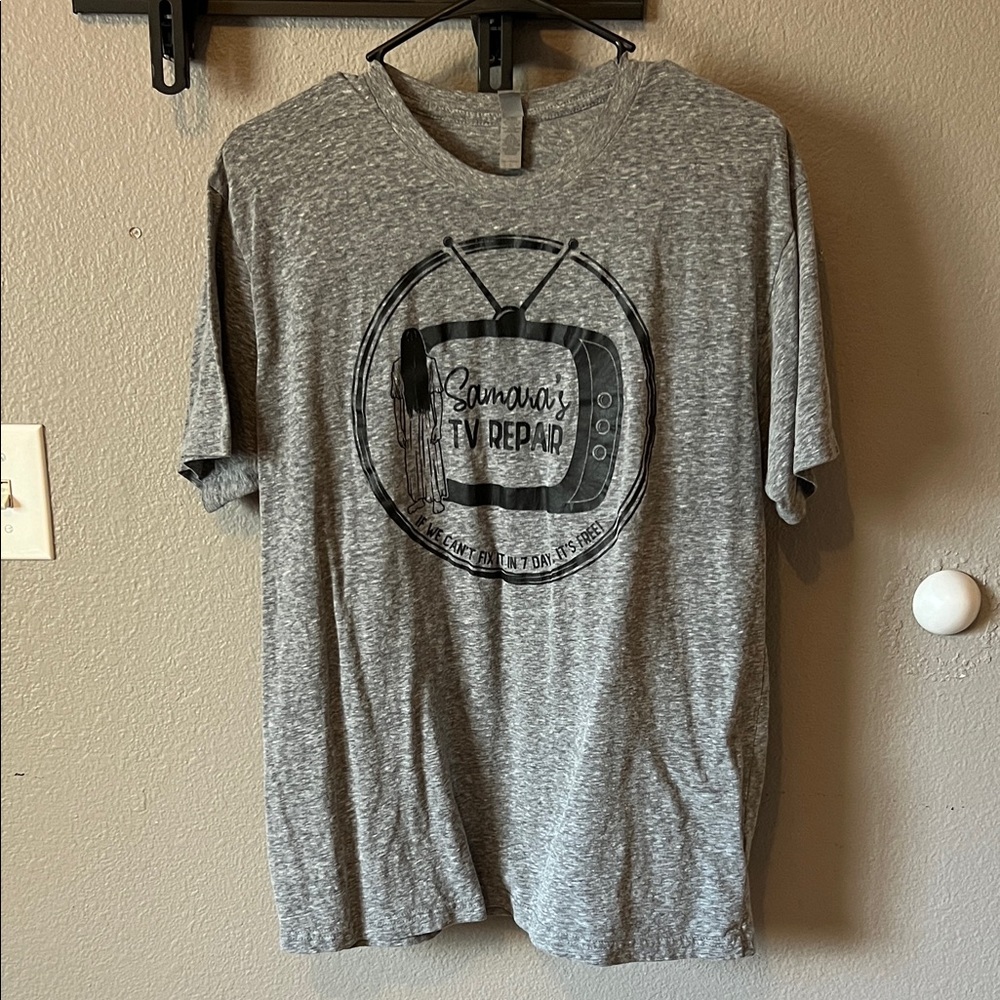 Samara’s TV Repair Gray Graphic Tee